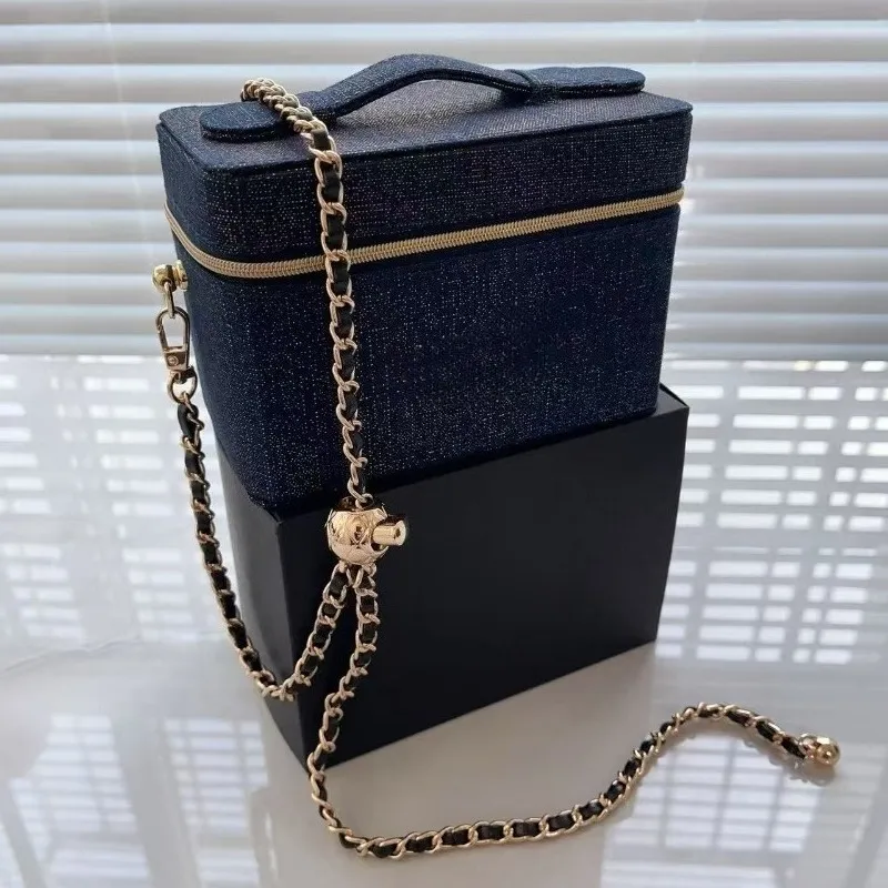 Kerstmis 2025 limited edition  - Luxury Bags Edit recensie en prijs