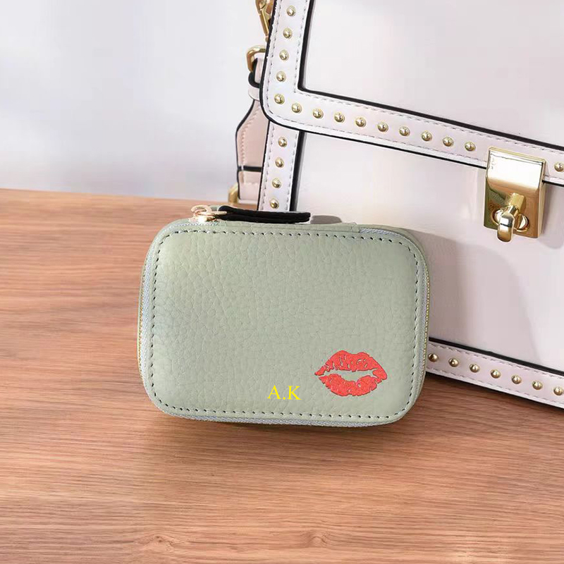 Luxe koeienhuid vrouw lippenst - Luxury Bags Name For Women recensie en prijs