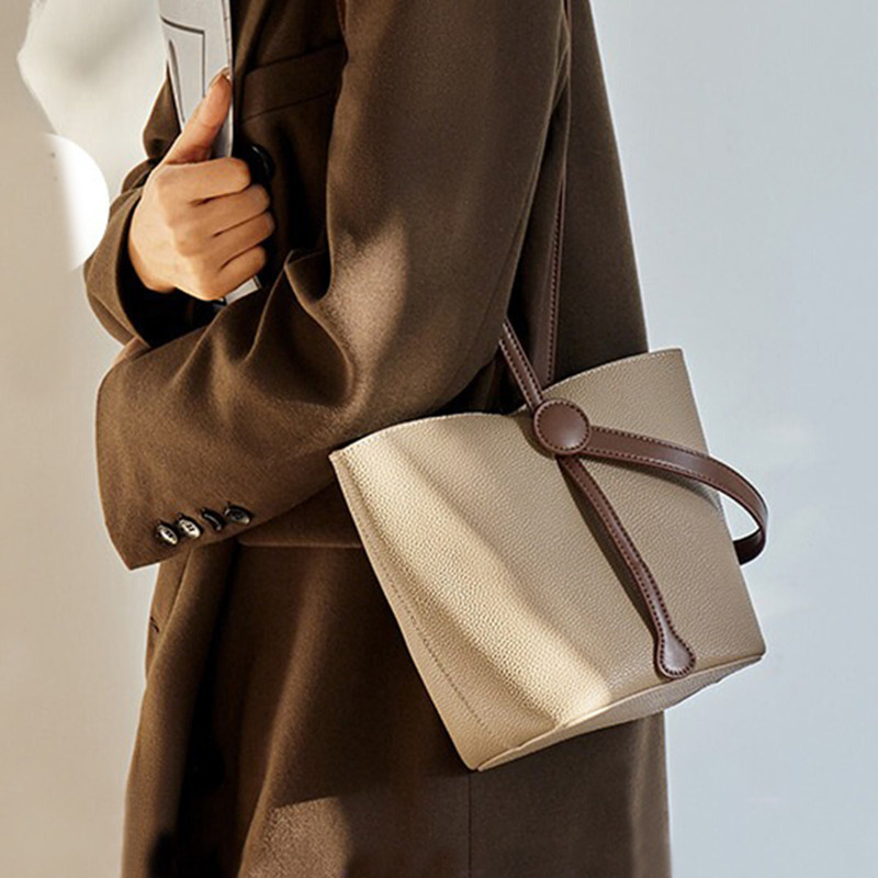 Klassieke dames wateremmerhand - Luxury Bags Level recensie en prijs